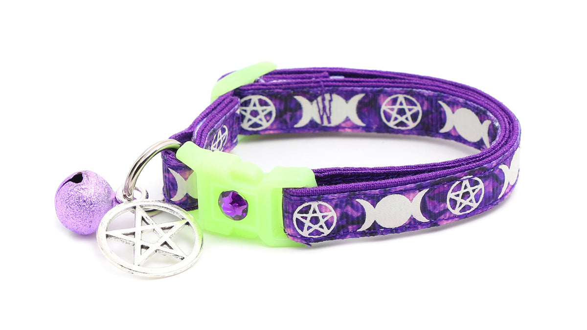 Wicca Cat Collar with Occult Charm & Bell | Witch's Familiar Cat Collar | Witch Kitten Collar Charms | Glow in The Dark | Safety Breakaway Collar (Small, Black)