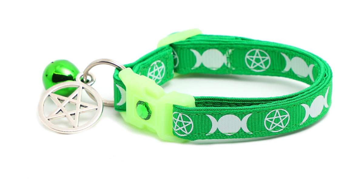 Wicca Cat Collar with Occult Charm & Bell | Witch's Familiar Cat Collar | Witch Kitten Collar Charms | Glow in The Dark | Safety Breakaway Collar (Small, Black)