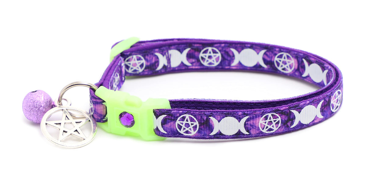 Wicca Cat Collar with Occult Charm & Bell | Witch's Familiar Cat Collar | Witch Kitten Collar Charms | Glow in The Dark | Safety Breakaway Collar (Small, Black)