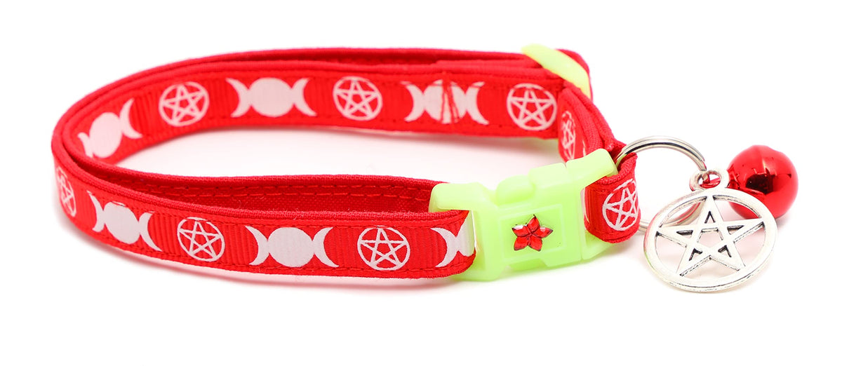 Wicca Cat Collar with Occult Charm & Bell | Witch's Familiar Cat Collar | Witch Kitten Collar Charms | Glow in The Dark | Safety Breakaway Collar (Small, Black)