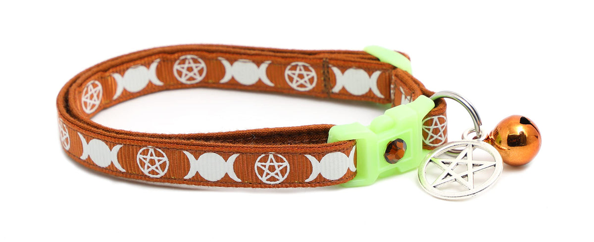 Wicca Cat Collar with Occult Charm & Bell | Witch's Familiar Cat Collar | Witch Kitten Collar Charms | Glow in The Dark | Safety Breakaway Collar (Small, Black)