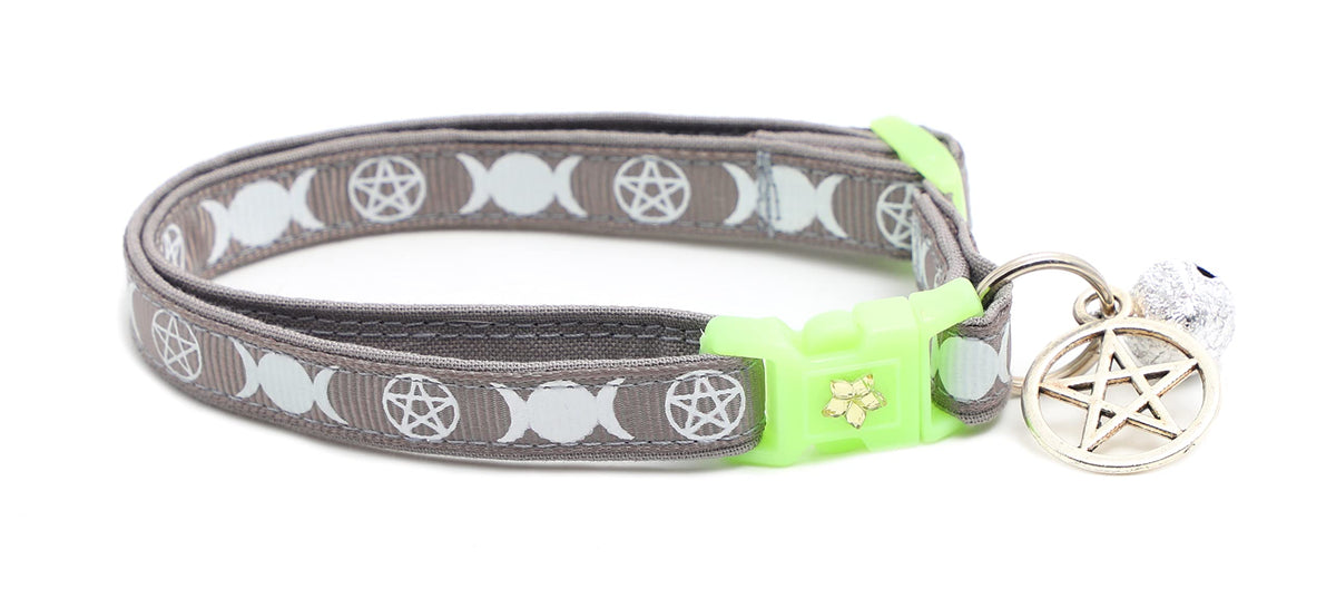 Wicca Cat Collar with Occult Charm & Bell | Witch's Familiar Cat Collar | Witch Kitten Collar Charms | Glow in The Dark | Safety Breakaway Collar (Small, Black)
