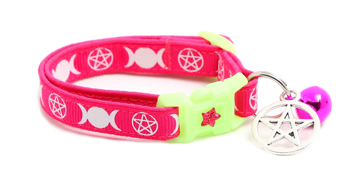 Wicca Cat Collar with Occult Charm & Bell | Witch's Familiar Cat Collar | Witch Kitten Collar Charms | Glow in The Dark | Safety Breakaway Collar (Small, Black)