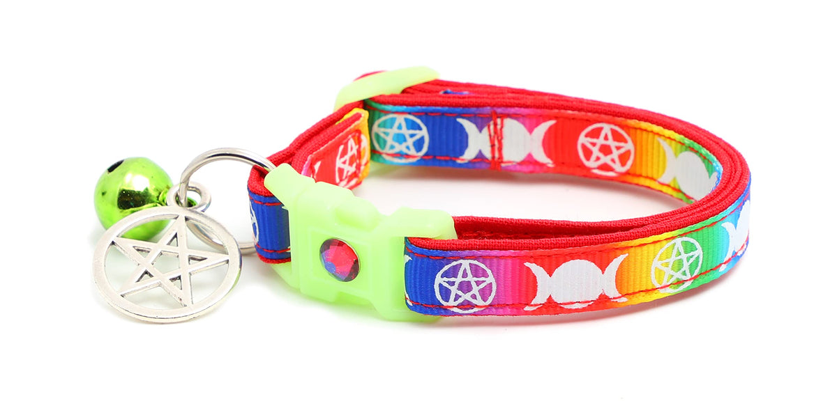 Wicca Cat Collar with Occult Charm & Bell | Witch's Familiar Cat Collar | Witch Kitten Collar Charms | Glow in The Dark | Safety Breakaway Collar (Small, Black)